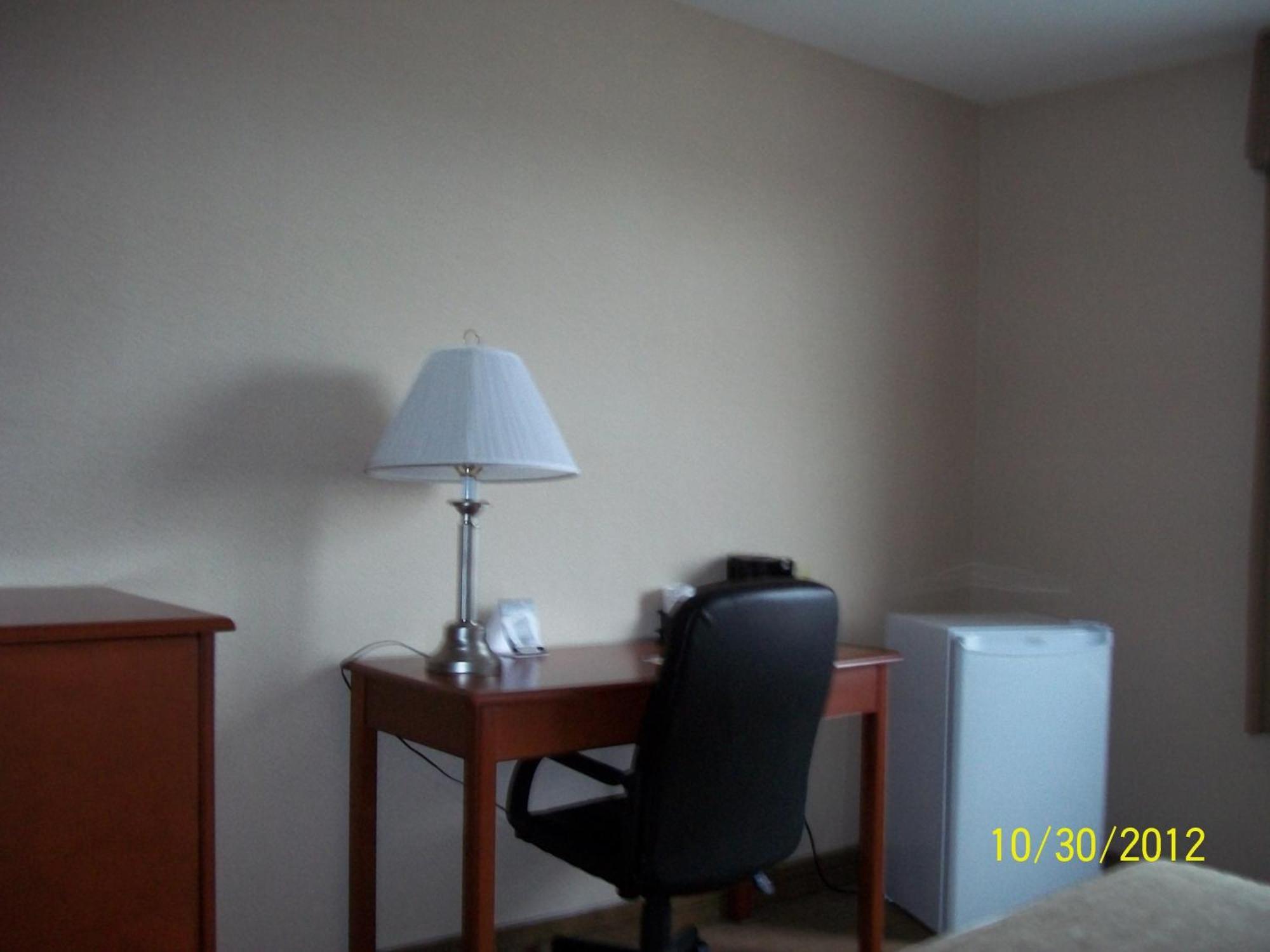 Days Inn By Wyndham Moose Jaw Kültér fotó