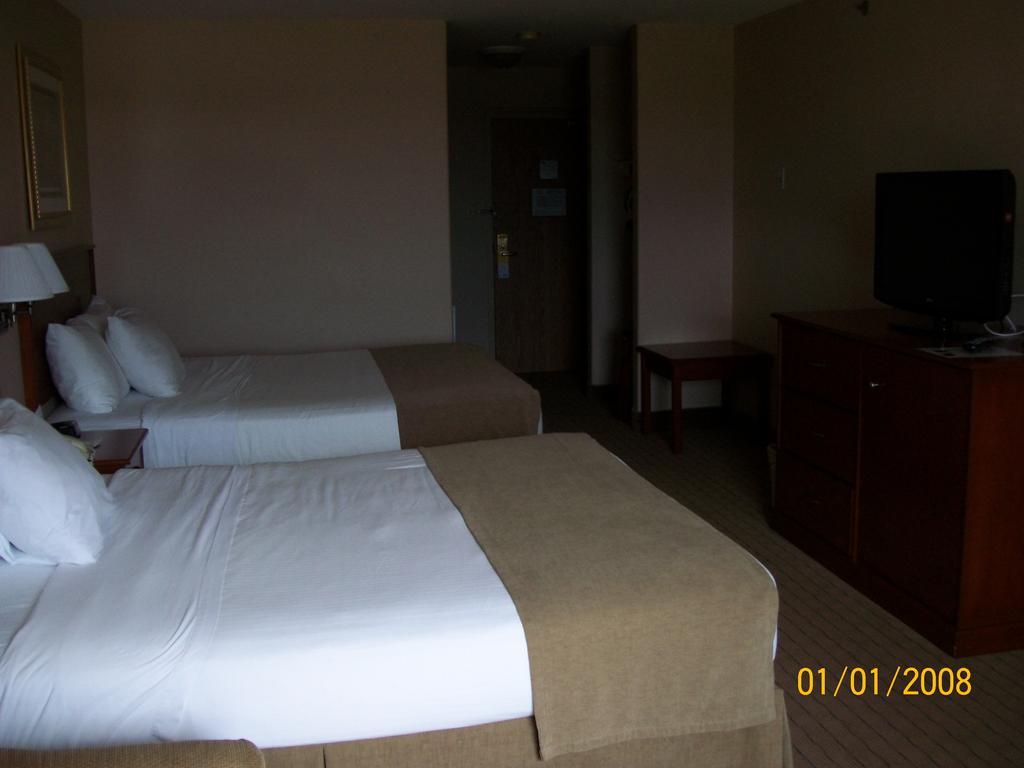 Days Inn By Wyndham Moose Jaw Kültér fotó