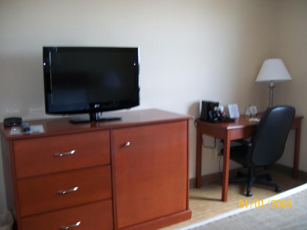 Days Inn By Wyndham Moose Jaw Kültér fotó