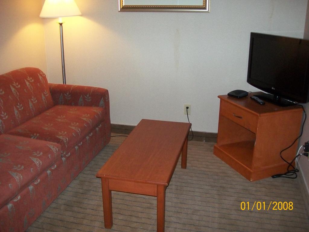 Days Inn By Wyndham Moose Jaw Kültér fotó